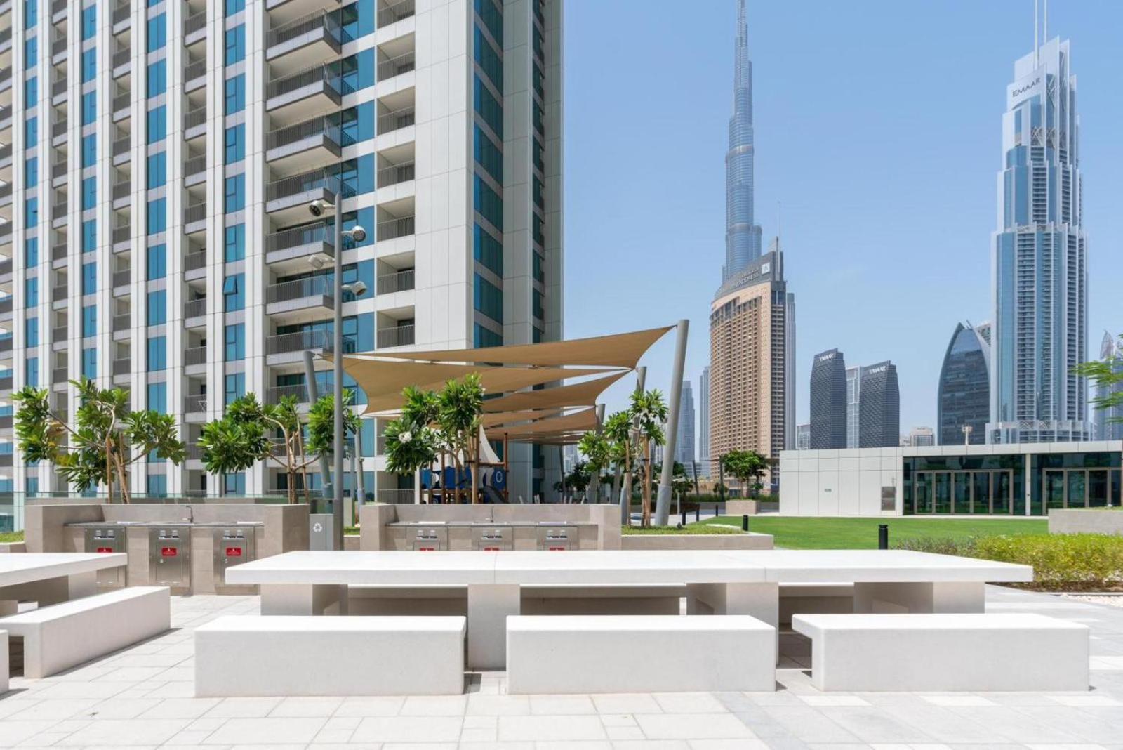 2 Bedroom Infront Of Mall By Aventine Homes Apartment *