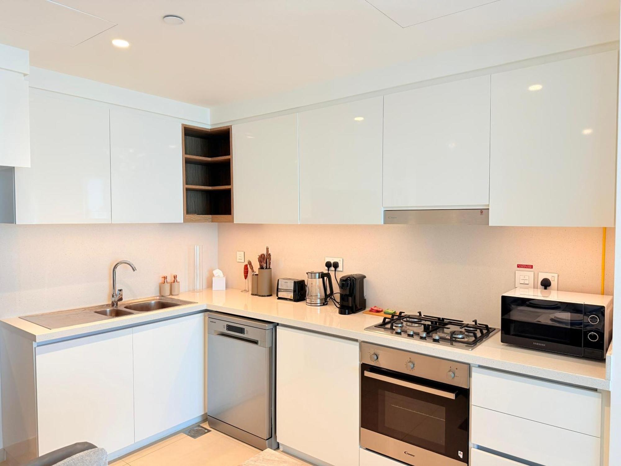 2 Bedroom Infront Of Mall By Aventine Homes