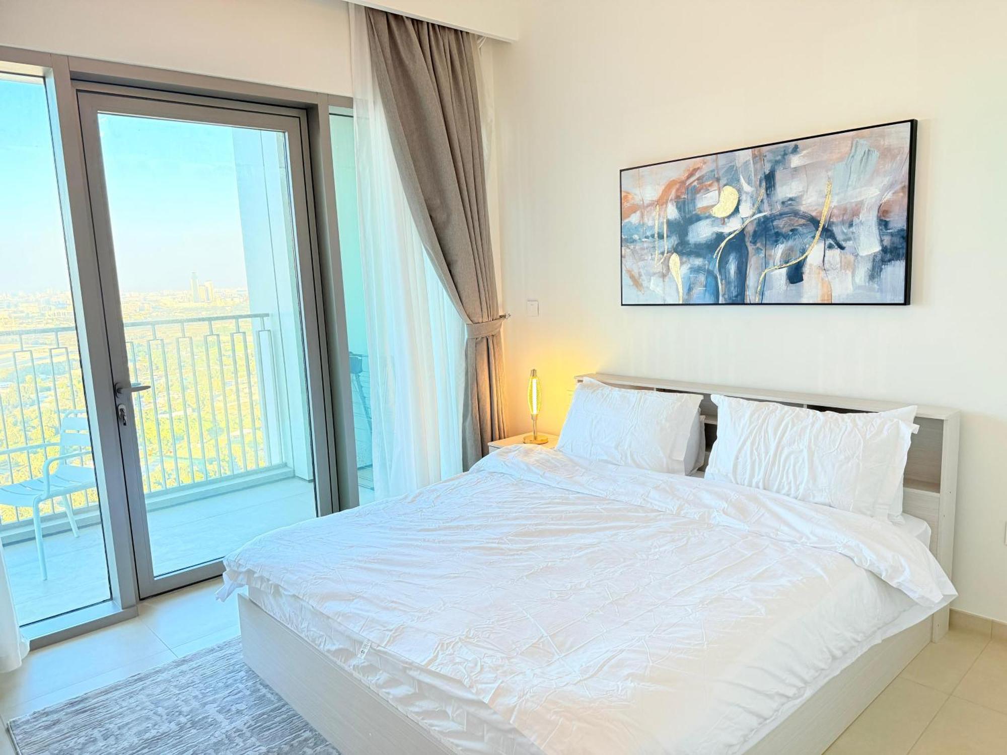 2 Bedroom Infront Of Mall By Aventine Homes *